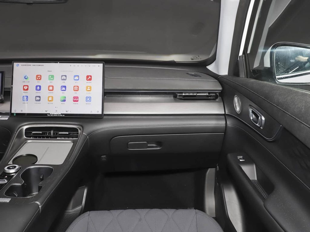 Chery Tiggo 8 PLUS 2025