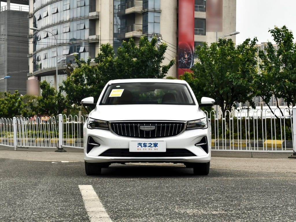 Geely Emgrand 2025