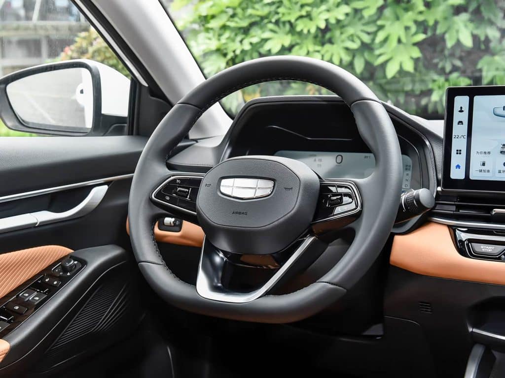 Geely Emgrand 2025