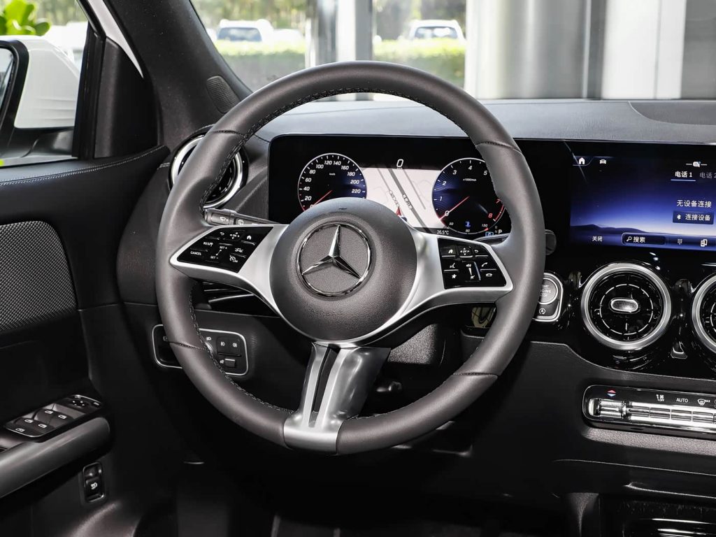 Mercedes GLA 200 2025