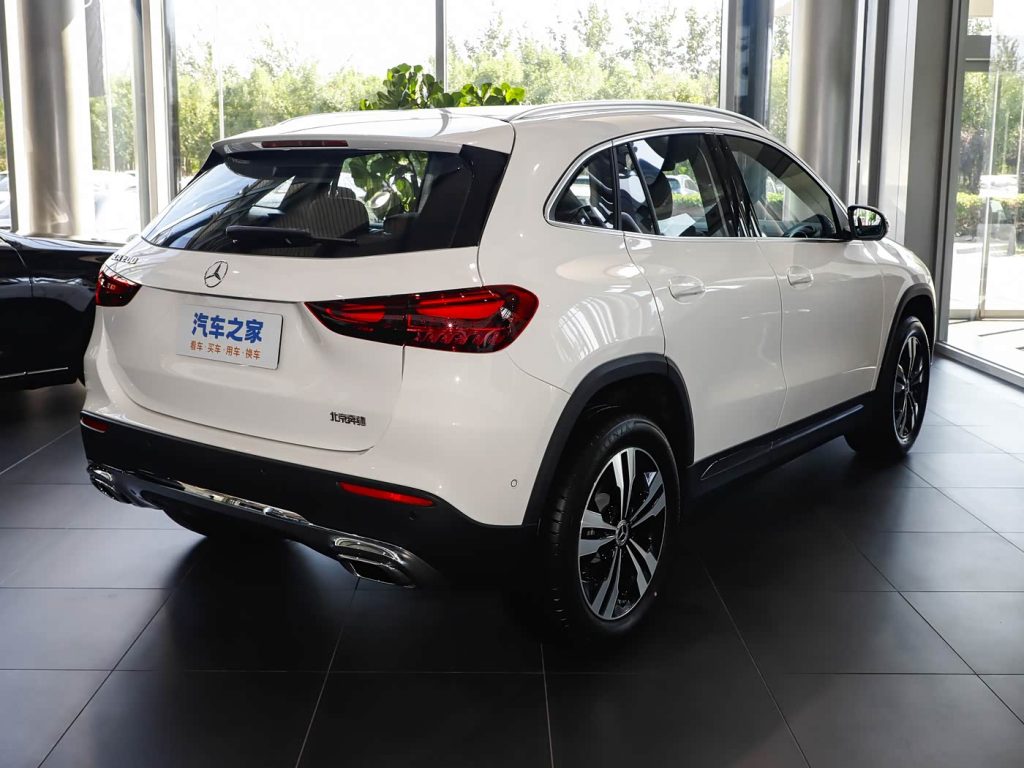 Mercedes GLA 200 2025