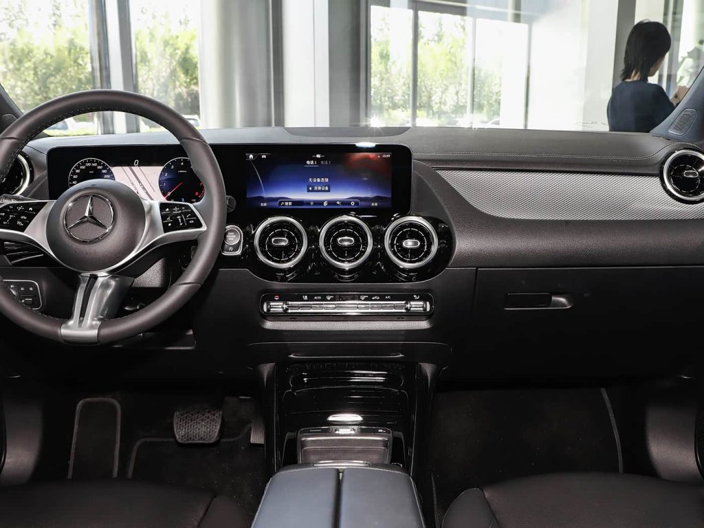 Mercedes GLA 200 2025