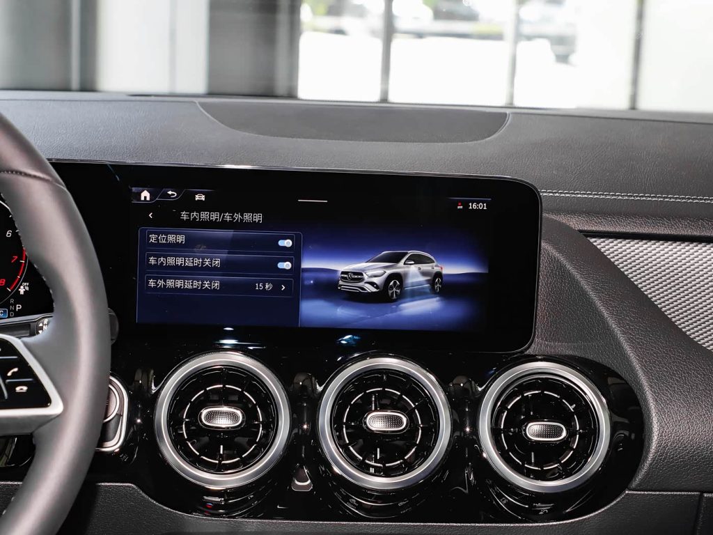 Mercedes GLA 200 2025