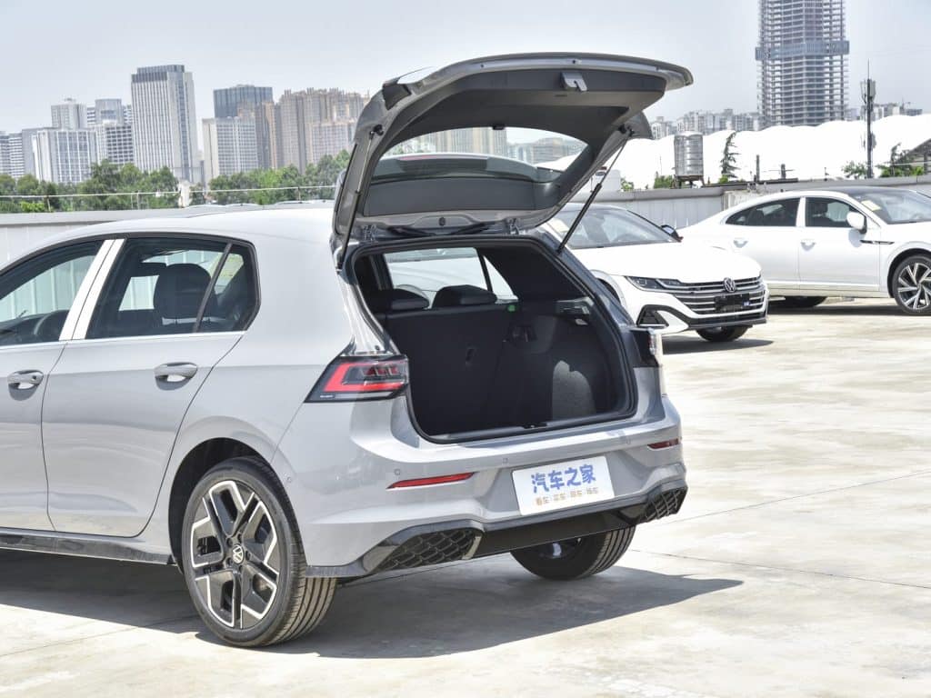 Volkswagen Golf 2025