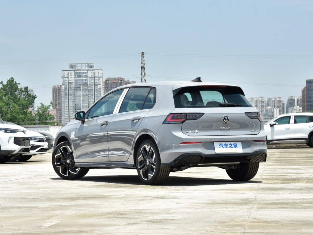 Volkswagen Golf 2025