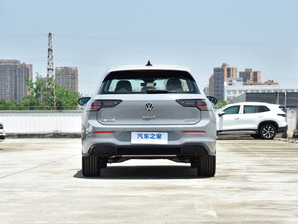 Volkswagen Golf 2025