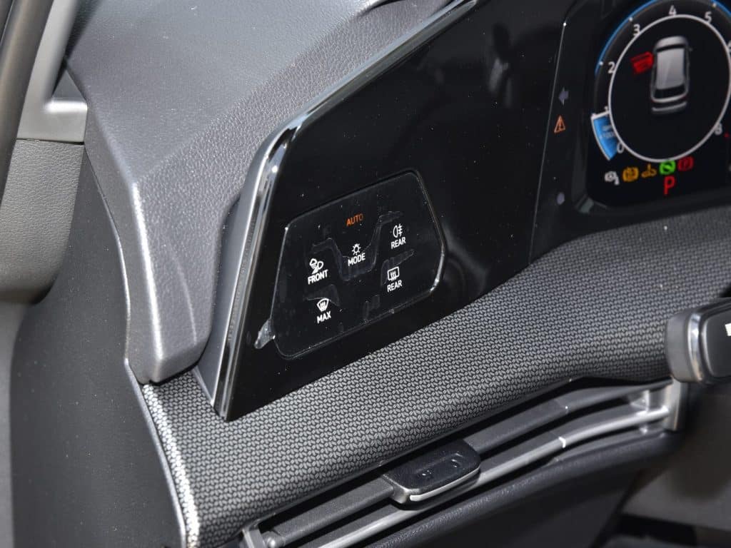 Volkswagen Golf 2025