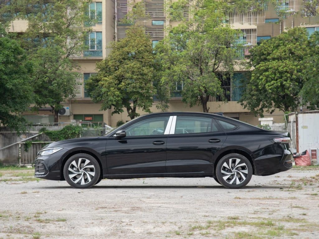 Volkswagen Passat 2025