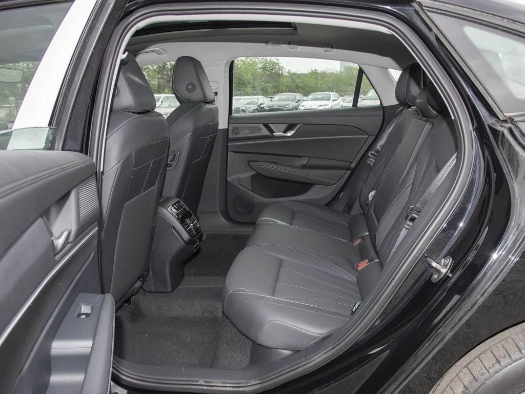 Volkswagen Passat 2025