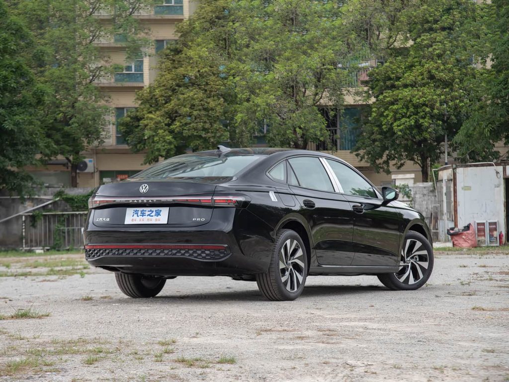 Volkswagen Passat 2025